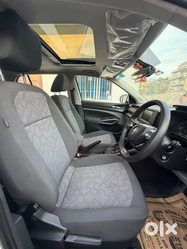 Skoda Kylaq Signature At, 2026, Petrol