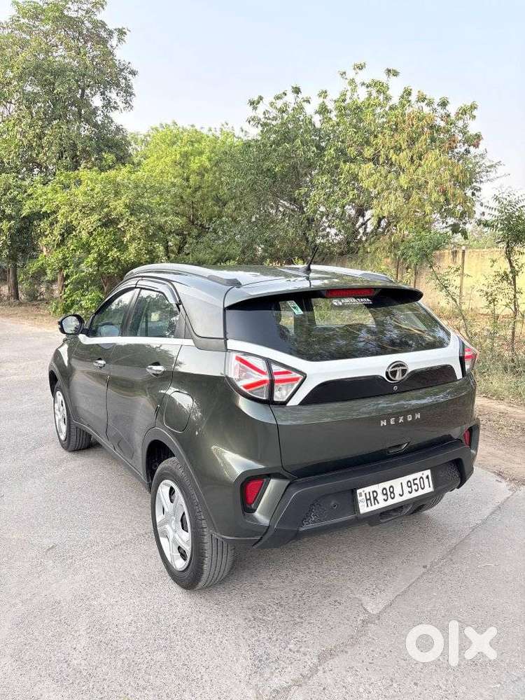 Tata Nexon 1.2 Revotron Xm (s), 2023, Petrol