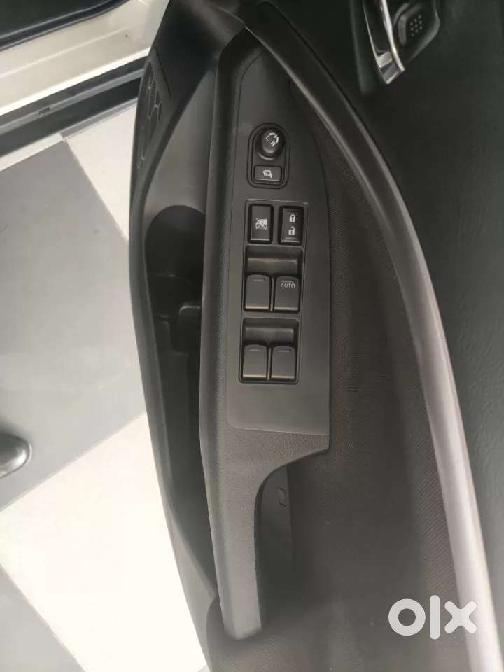 Maruti Suzuki Vitara Brezza 1.5 Zxi At, 2024, Petrol