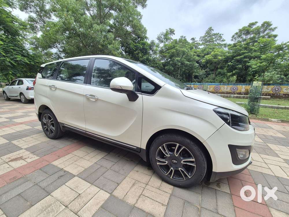 Mahindra Marazzo M8, 2018, Diesel