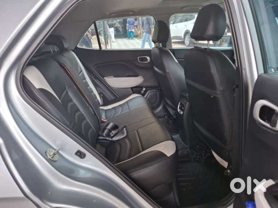 Hyundai Venue 1.0 Sx (o) Turbo Dct, 2023, Petrol