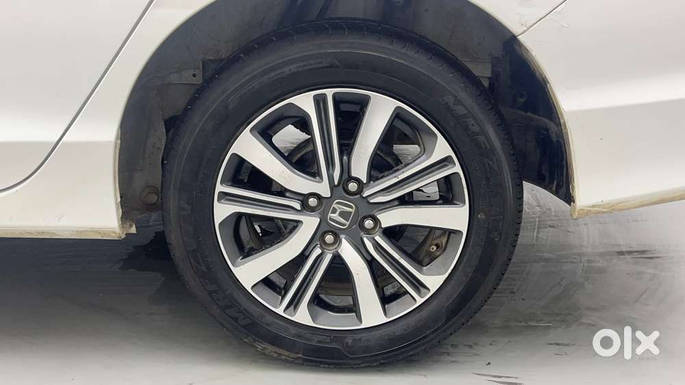 Honda City 1.5 V 4th Gen I-vtec Mt, 2023, Petrol