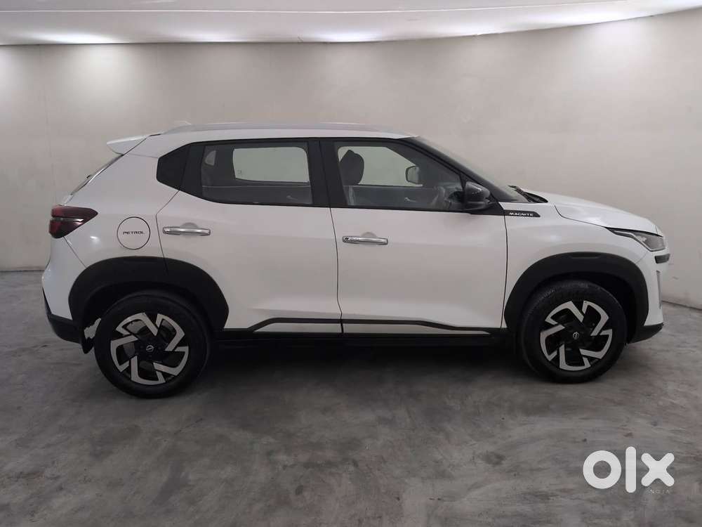 Nissan Magnite Xv Turbo, 2022, Petrol