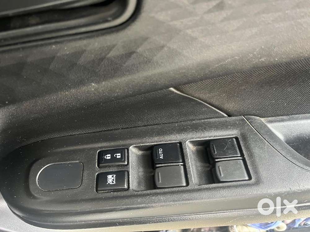 Maruti Suzuki Swift 2024 Petrol 40000 Km Driven