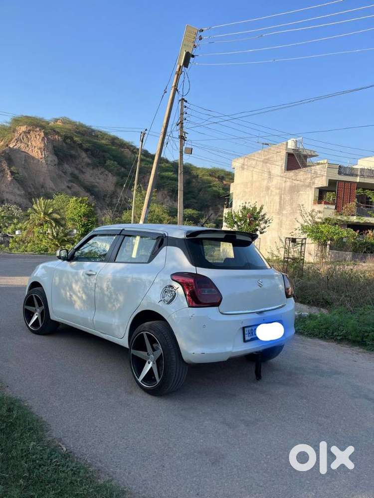 Maruti Suzuki Swift Vxi + Manual, 2022, Petrol