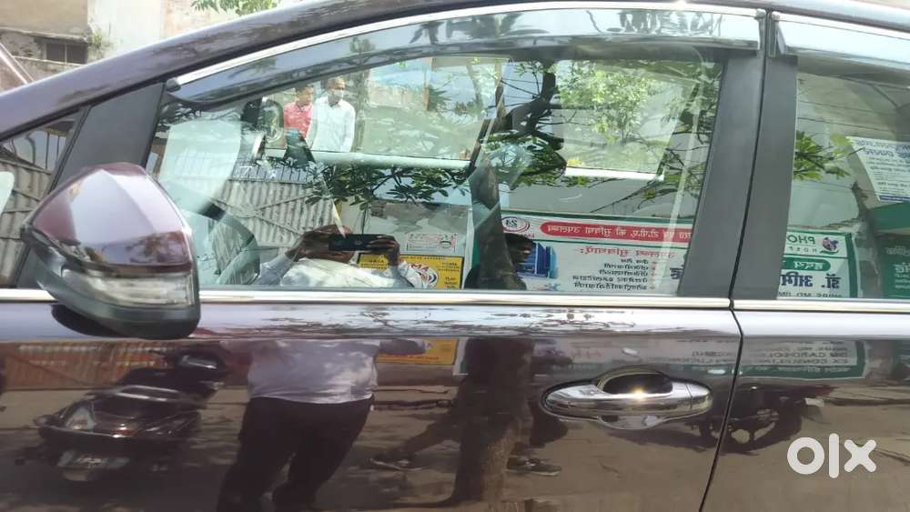 Toyota Innova Crysta 2017 Second-owner Diesel Mt