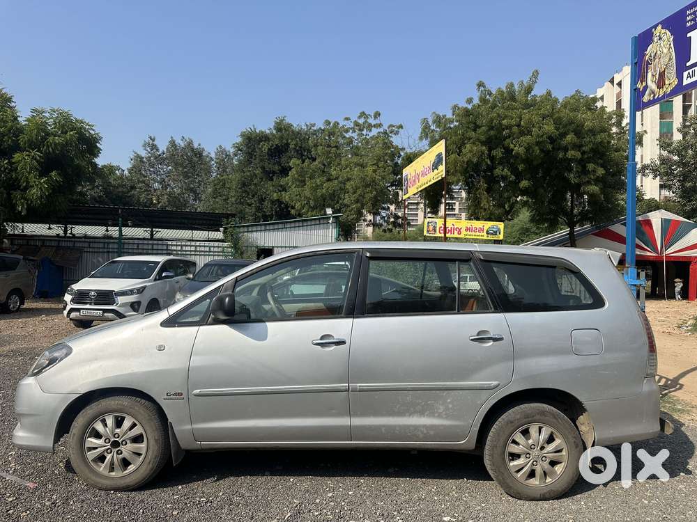 Toyota Innova 2.5 V 7 Str, 2010, Diesel