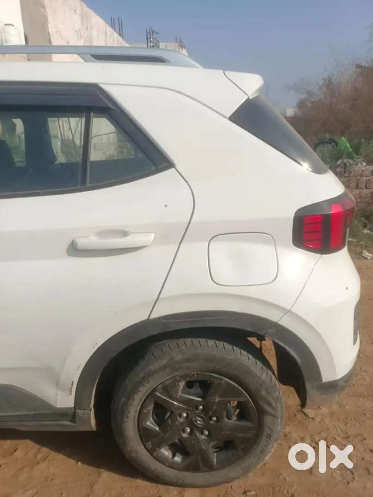 Venue Car White Colour
