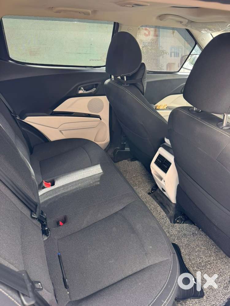 Mahindra Xuv 3xo Diesel 2024 Well Maintained