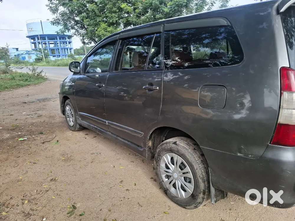 Toyota Innova 2014 Diesel Well Maintained