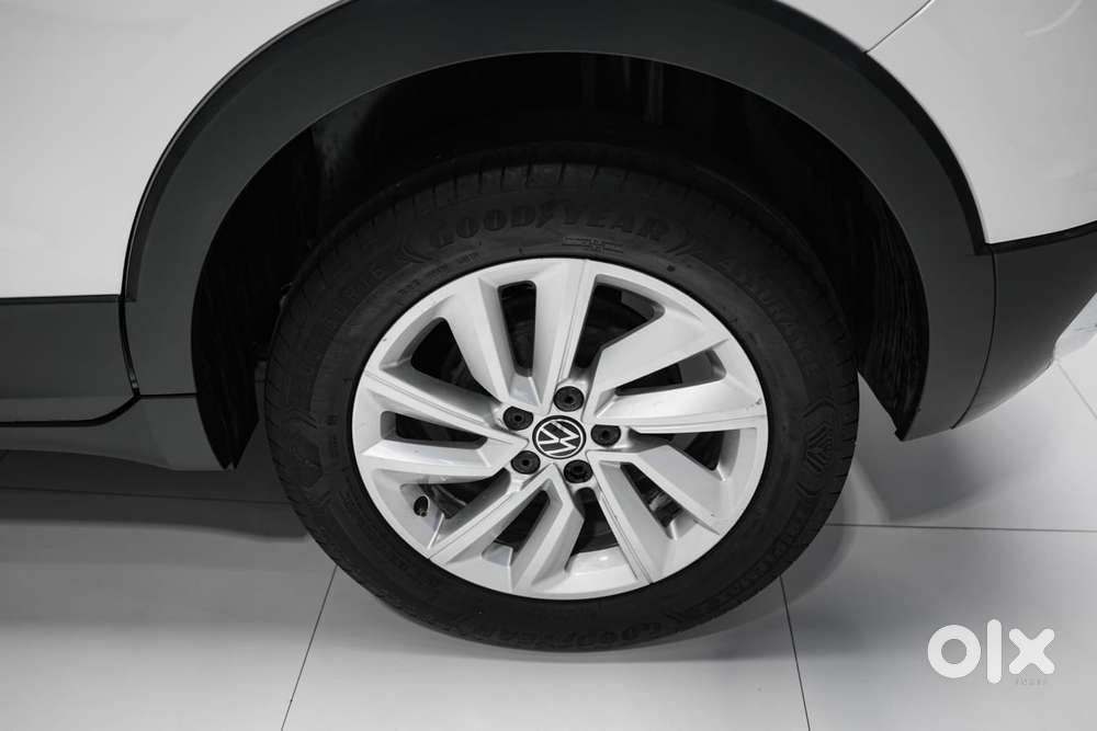 Volkswagen Taigun 1.0 Tsi Highline At, 2022, Petrol
