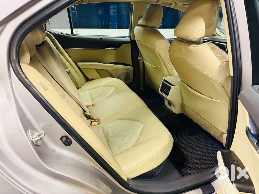 Toyota Camry 2.5 Hybrid, 2023, Petrol