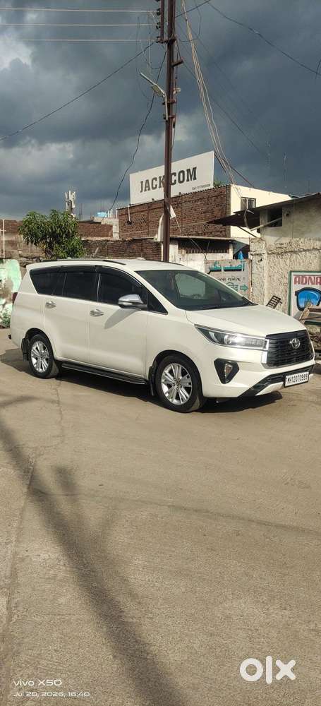 Toyota Innova Crysta 2.8 Zx At 7 Seater, 2018, Diesel