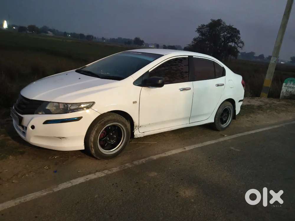 Mint Condition Gadi Me Ak Bhi Kam Nhi Huya Hai