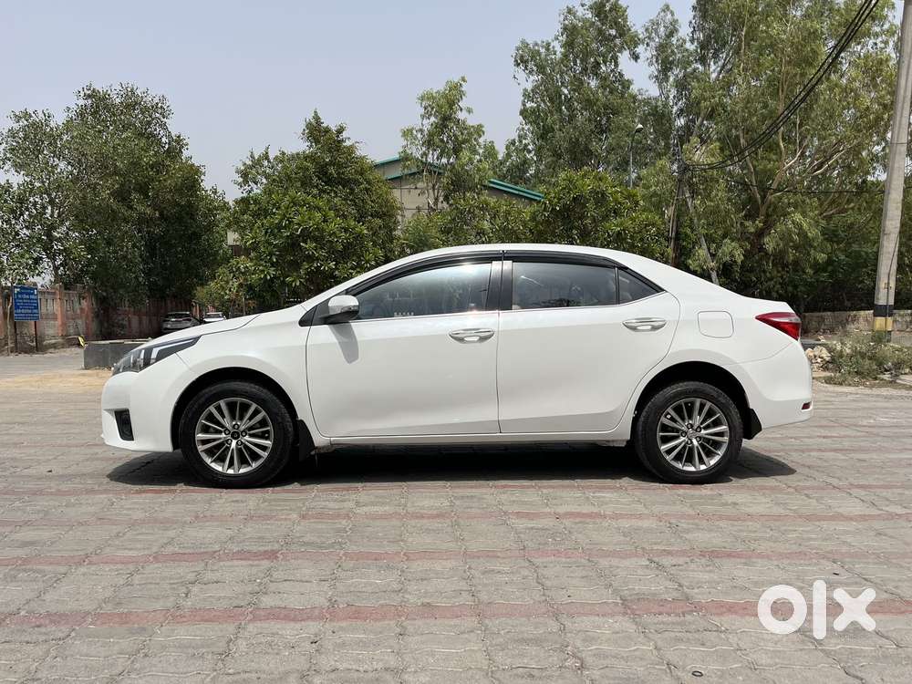 Toyota Corolla Altis 2013-2017 Vl At, 2016, Petrol