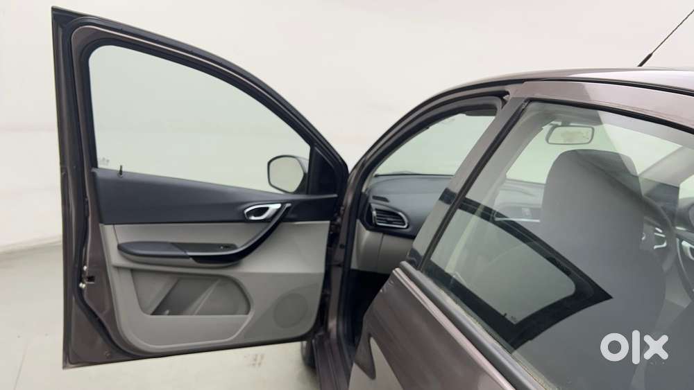 Tata Tiago 1.2 Revotron Xz Wo Alloy, 2016, Petrol
