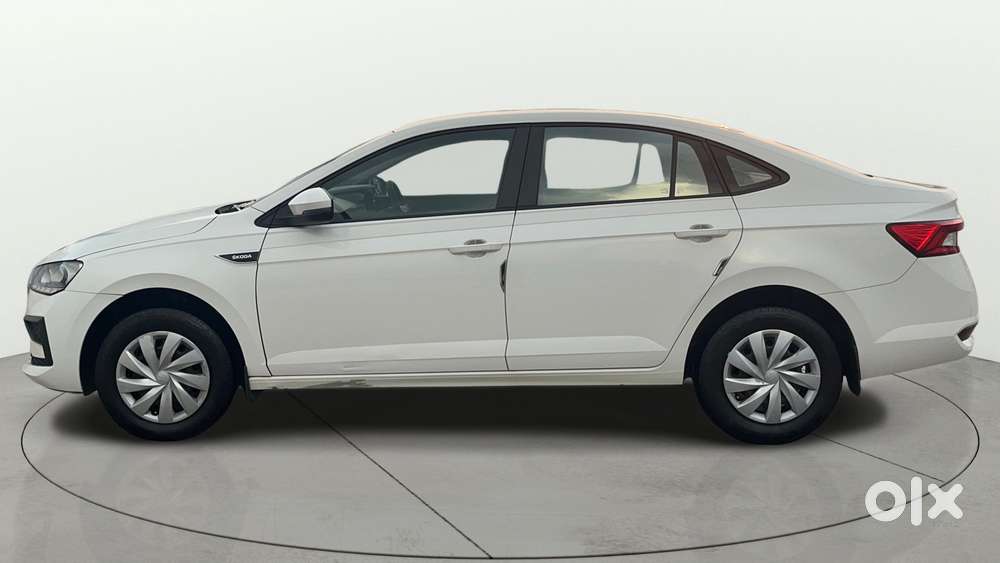 Skoda Slavia Ambition 1.5l Tsi Mt, 2022, Petrol