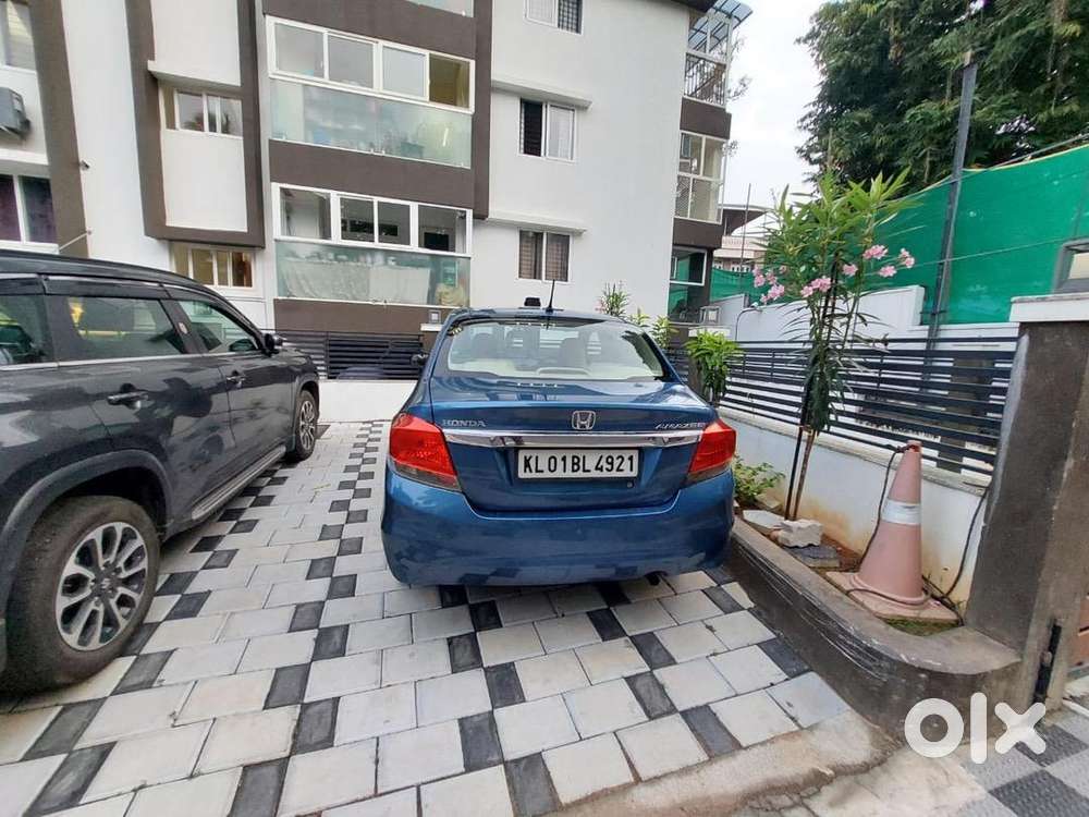 Well Maintained Honda Amaze