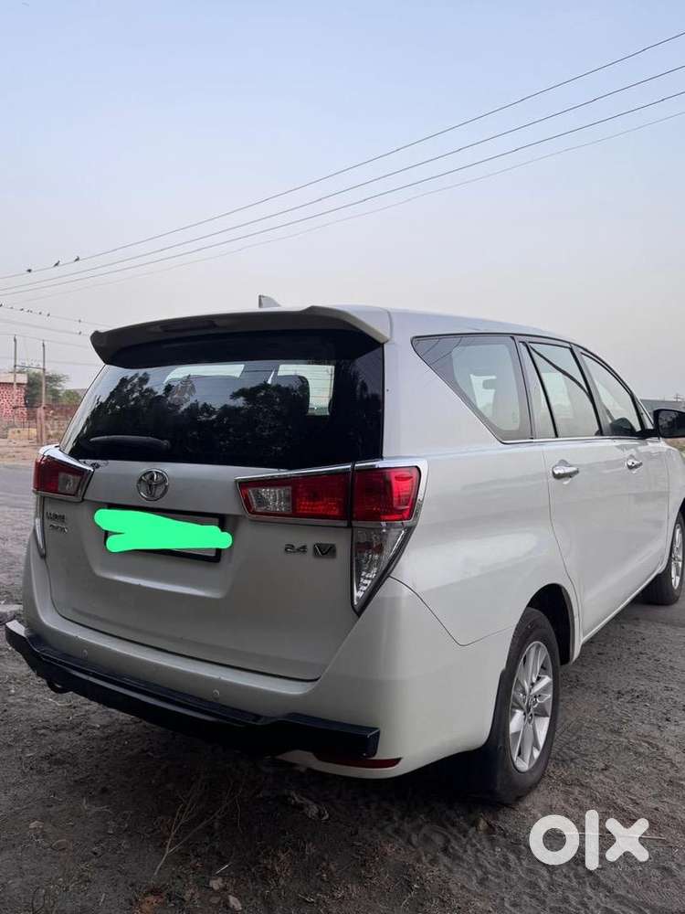 Toyota Innova Crysta 2016 Diesel Well Maintained