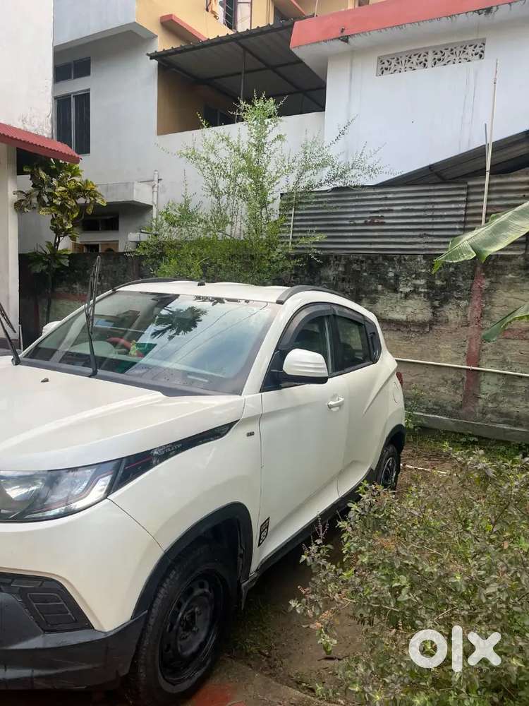 Mahindra Kuv 100 2017 Petrol
