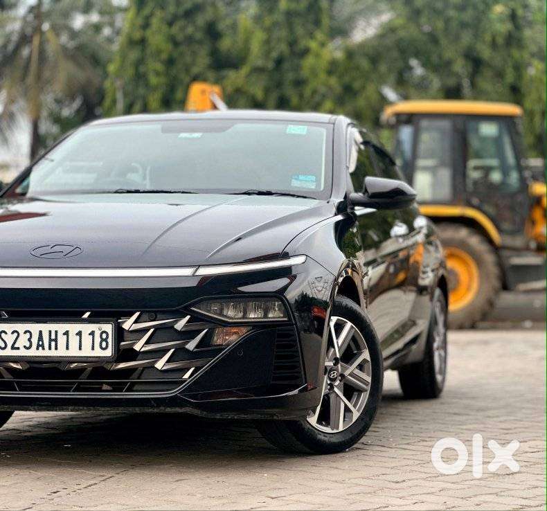 Hyundai Verna 1.5 Sx Petrol Mt, 2023, Petrol