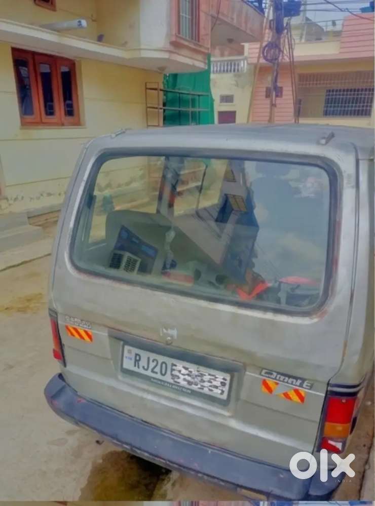 Maruti Suzuki Omni 2010