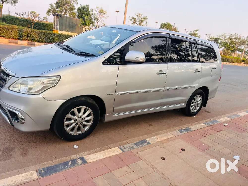 Toyota Innova 2012 Diesel 125000 Km Driven