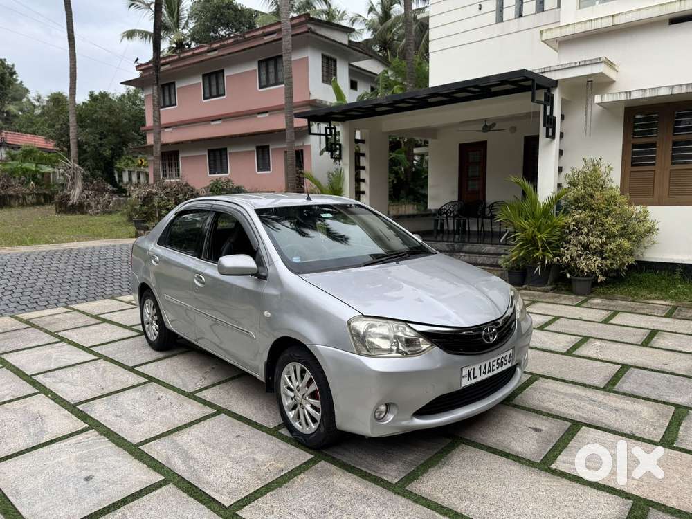 Toyota Etios, 2011, Petrol
