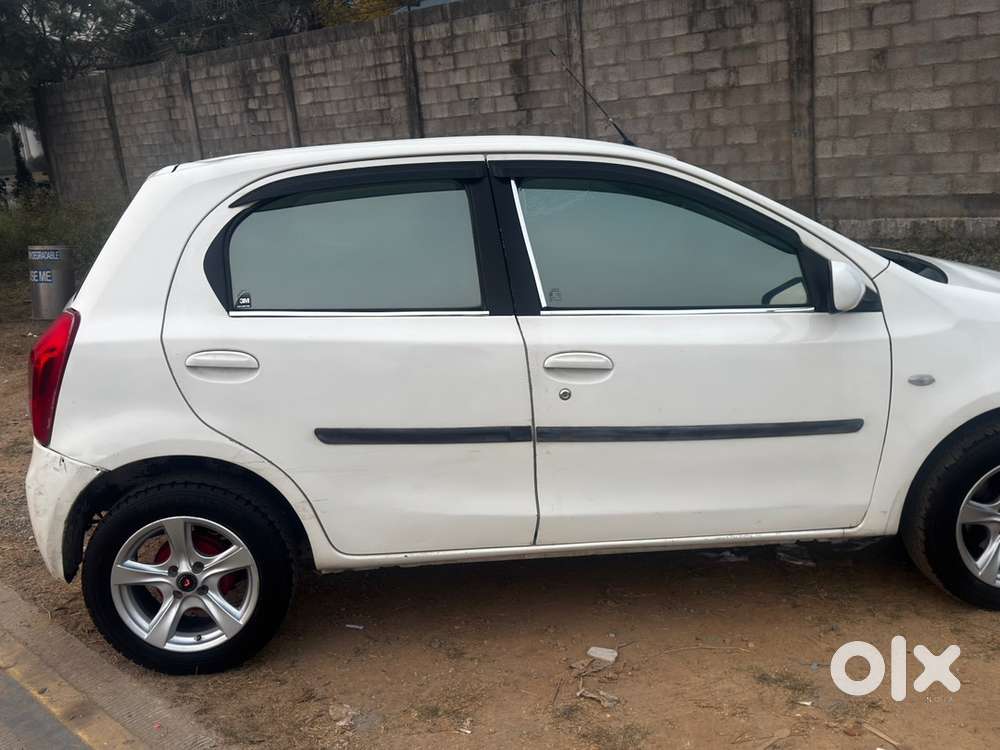 Toyota Etios Liva 2011