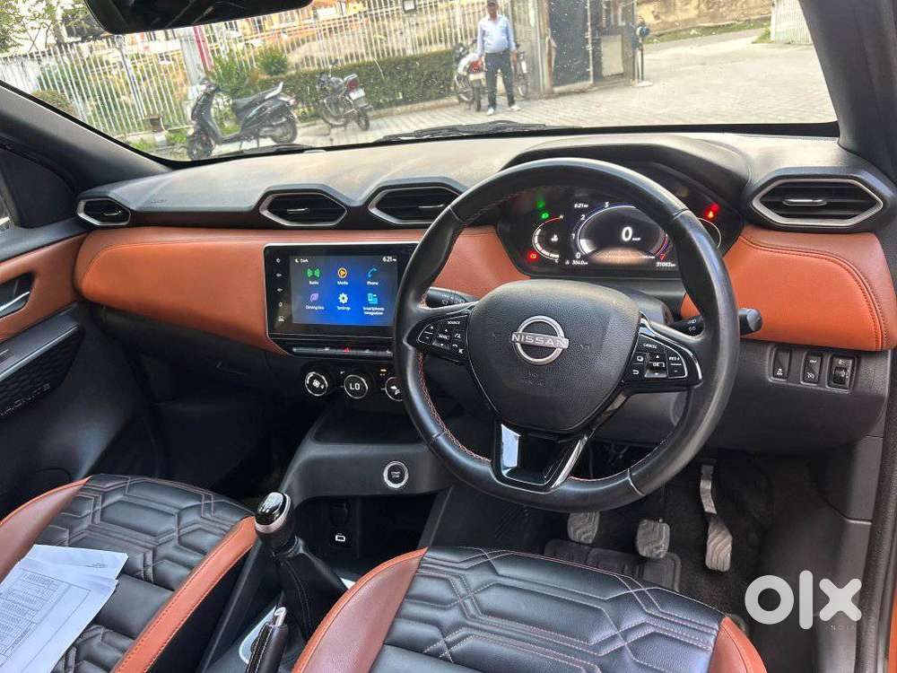 Nissan Magnite 1.0 Xv Premium Turbo (o) Dual Tone, 2024, Petrol