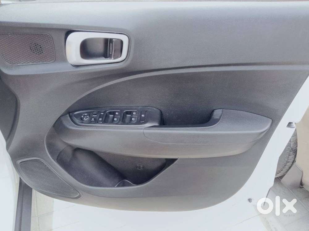 Hyundai Venue 1.0 Sx Turbo Dct, 2021, Petrol
