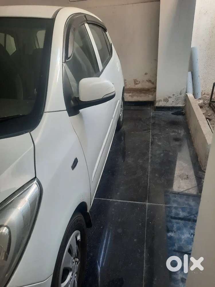 Hyundai I10 Sportz 2012,all 4 Tyries New With Mrf Brand.