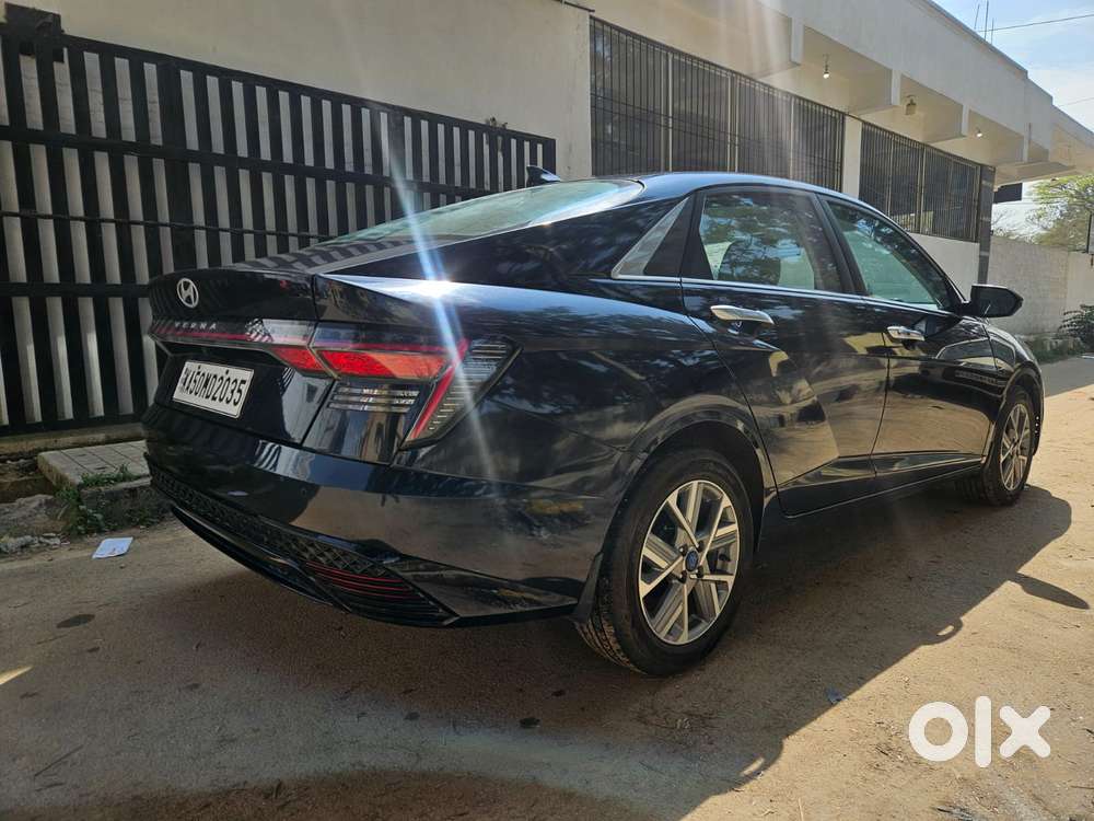 Hyundai Verna 1.5 Sx (o) Vtvt Ivt, 2024, Petrol