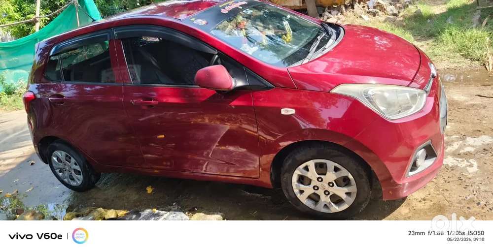 Hyundai Grand I10 2015 Diesel 80000 Km Driven
