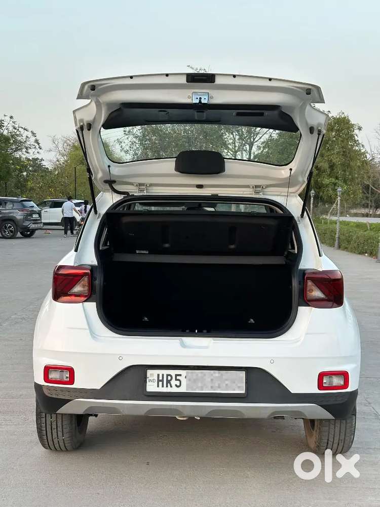 Hyundai Venue 2021 Petrol Well Maintained