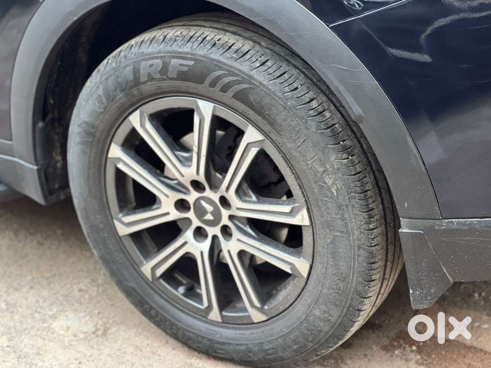 Mahindra Xuv700 2.2 Ax 7 Diesel Mt Luxury Pack Str, 2023, Diesel