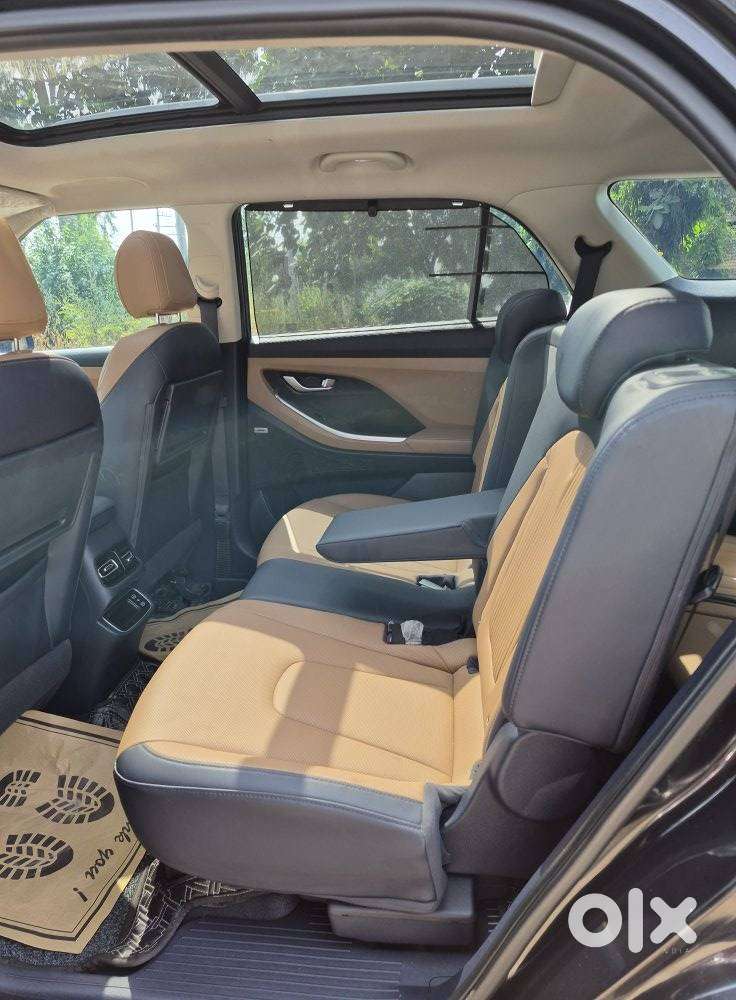 Hyundai Alcazar Platinum (o) 7 Str 1.5 Petrol Dct, 2024, Petrol