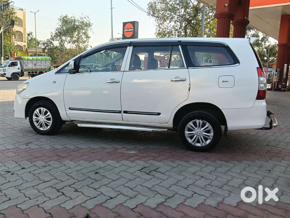 Toyota Innova 2.5 Gx 8 Seater Limited Edition, 2015, Diesel