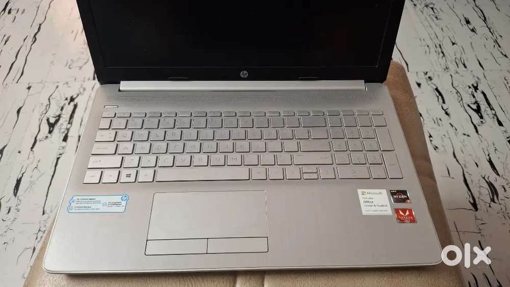 HP Ryzen 3 1 TB HDD 500 GB SSD 20 GB RAM 1 GB Graphics
