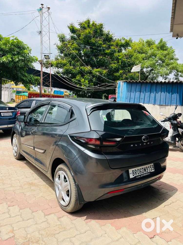 Tata Altroz 1.2 Xt Luxe Petrol, 2024, Petrol