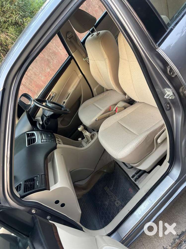 Maruti Suzuki Swift Dzire Vxi Optional, 2013, Petrol