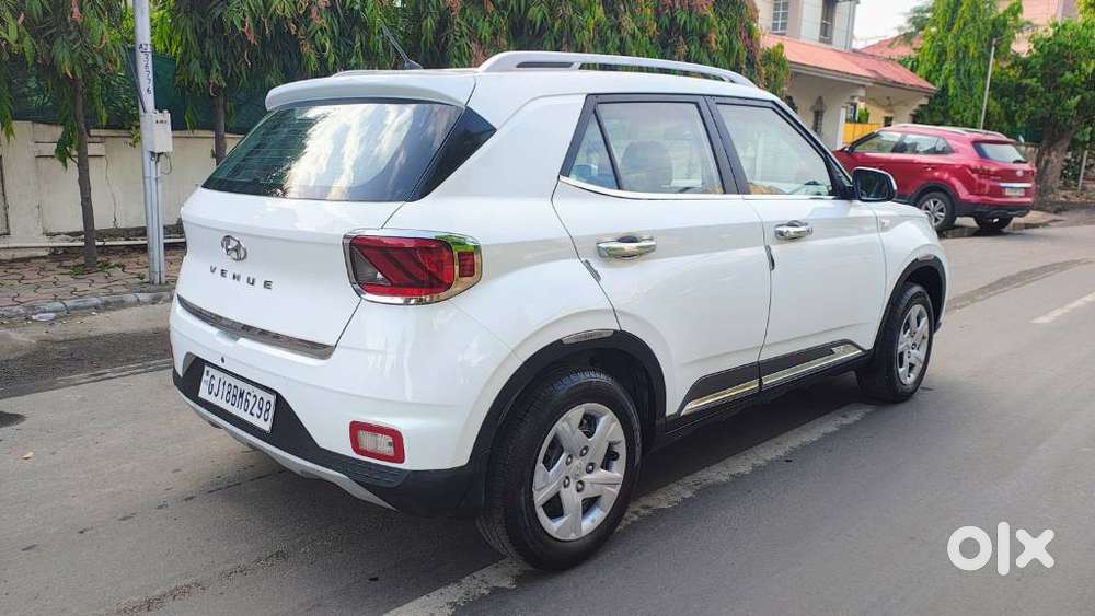 Hyundai Venue 1.2 S (o), 2020, Cng & Hybrids