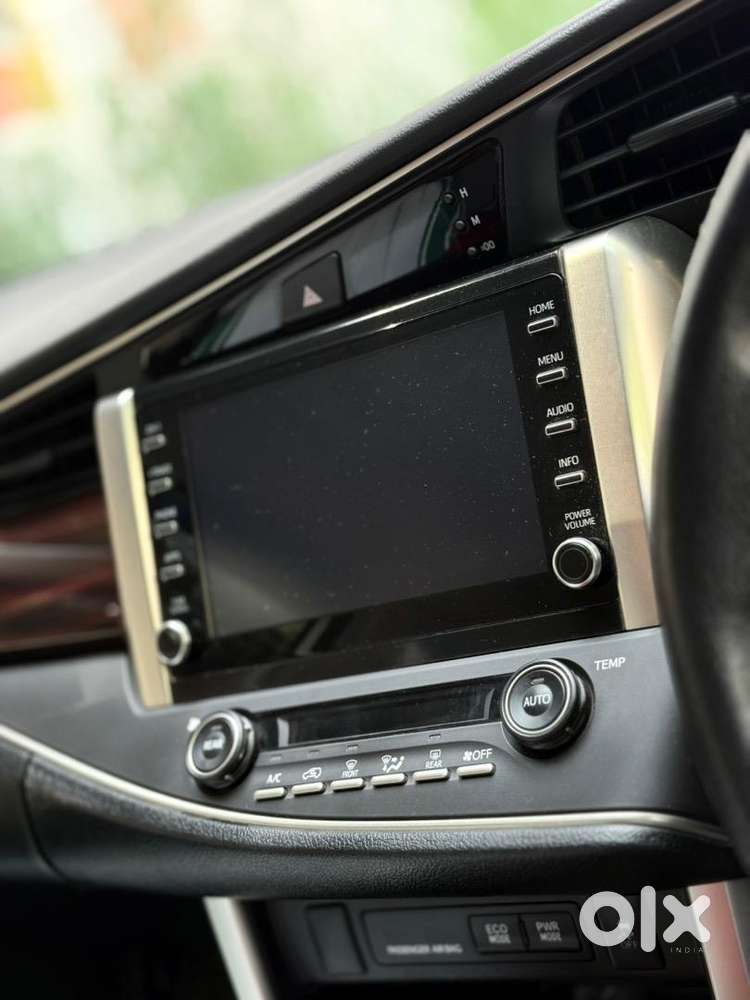 Toyota Innova Crysta 2022 Diesel Well Maintained