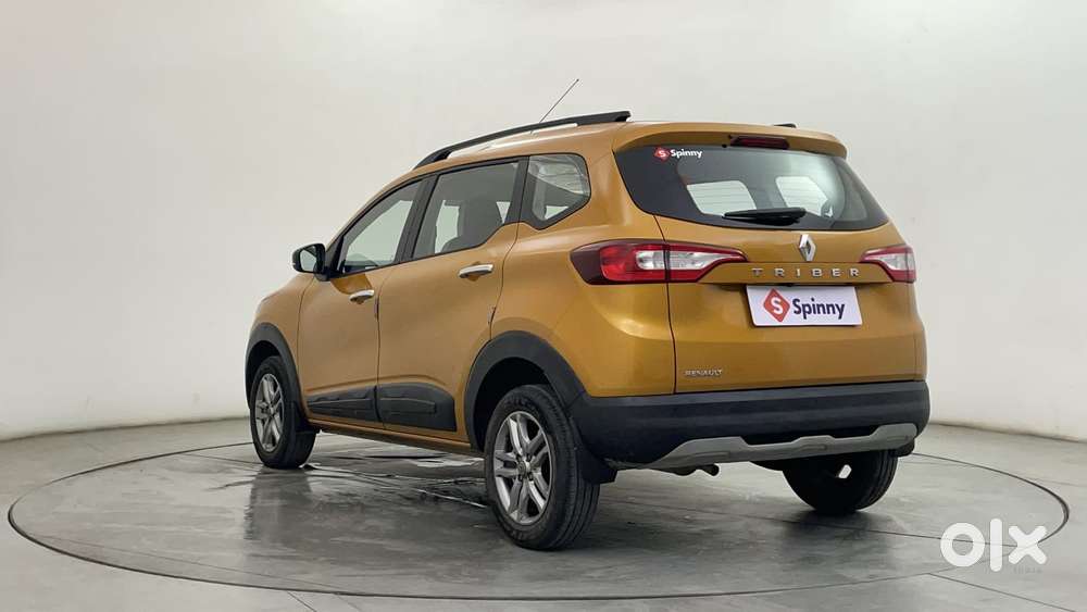Renault Triber Rxz, 2023, Petrol