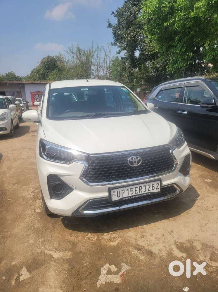 Toyota Rumion S Cng Manual Dual Tone, 2024, Cng & Hybrids