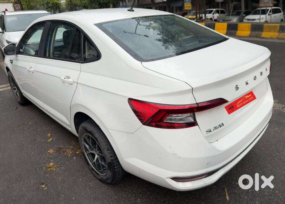 Skoda Slavia Style 1.0l Tsi Mt, 2024, Petrol