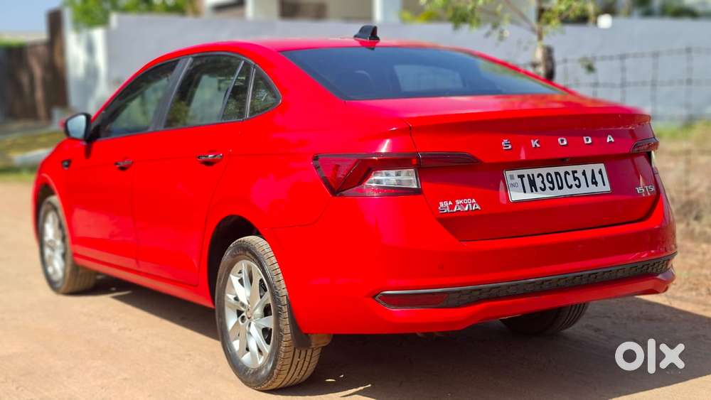Skoda Slavia Ambition 1.0l Tsi At, 2024, Petrol