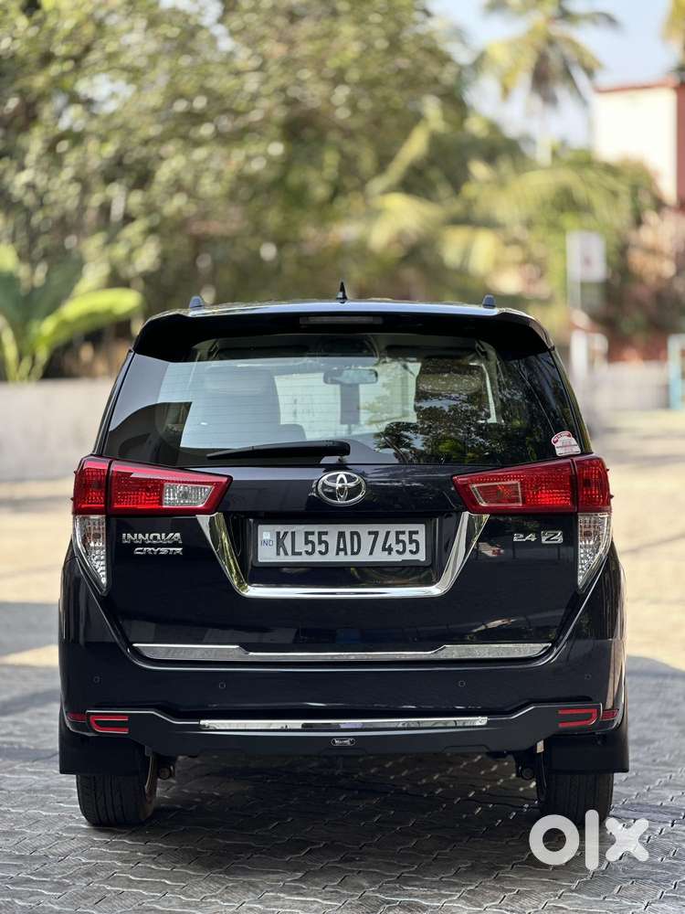 Toyota Innova Crysta 2.8 Zx At 7 Seater, 2021, Diesel