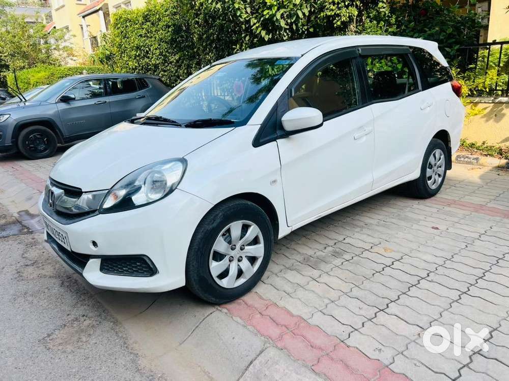 7 Seater Car With Well Maintained