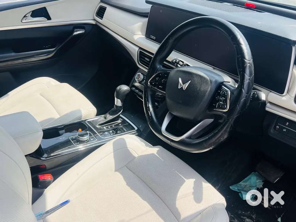 Mahindra Xuv700 2.2 Ax 7 Diesel At Luxury Pack Str, 2024, Diesel